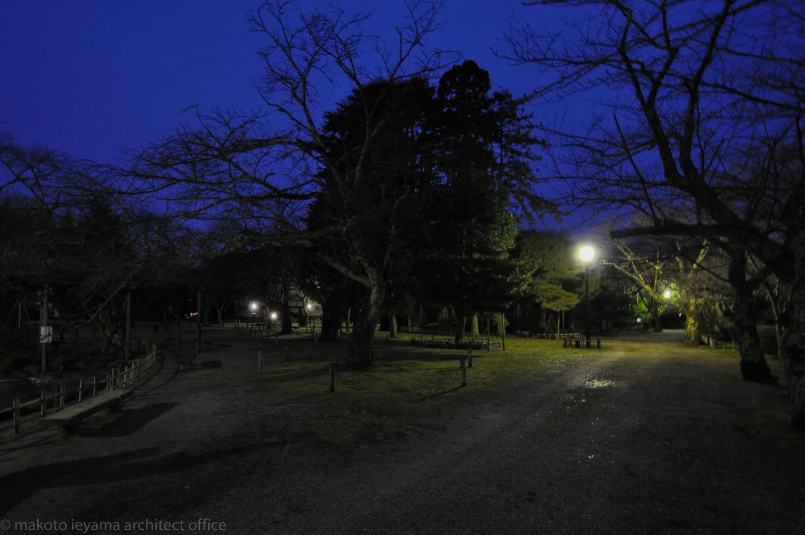 小丸山城址公園　改修前の夜景
